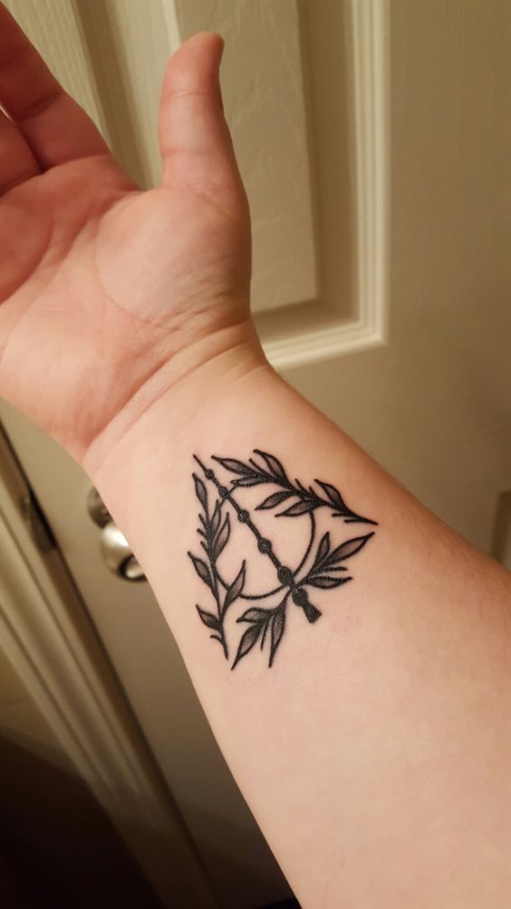 9 3/4 Ideas para Tatuajes de Harry Potter que todos los fans quieren 33