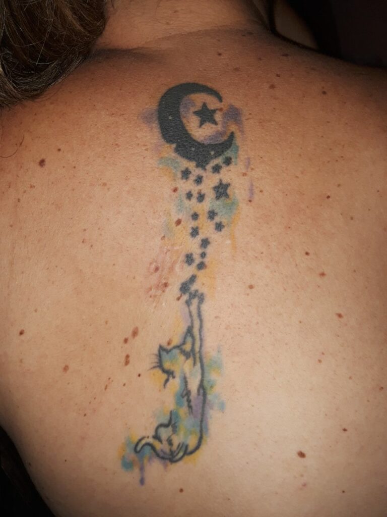 Luna, estrellas, un amigo: mi primer tatuaje 2