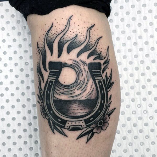78 Ideas para Tatuajes de Herraduras (+Significado) 11 78 Ideas para Tatuajes de Herraduras (+Significado) 11