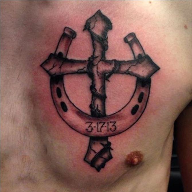 78 Ideas para Tatuajes de Herraduras (+Significado) 31 78 Ideas para Tatuajes de Herraduras (+Significado) 31