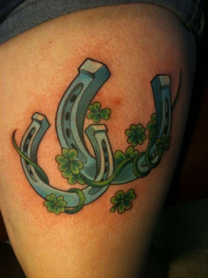 78 Ideas para Tatuajes de Herraduras (+Significado) 21 78 Ideas para Tatuajes de Herraduras (+Significado) 21