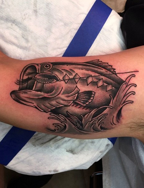 Ideas para Tatuajes de Pesca y Anzuelos 9 Ideas para Tatuajes de Pesca y Anzuelos 9