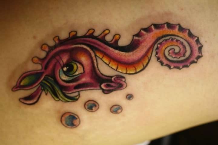69 Ideas para Tatuajes de Caballitos de mar (+ Significado) 24