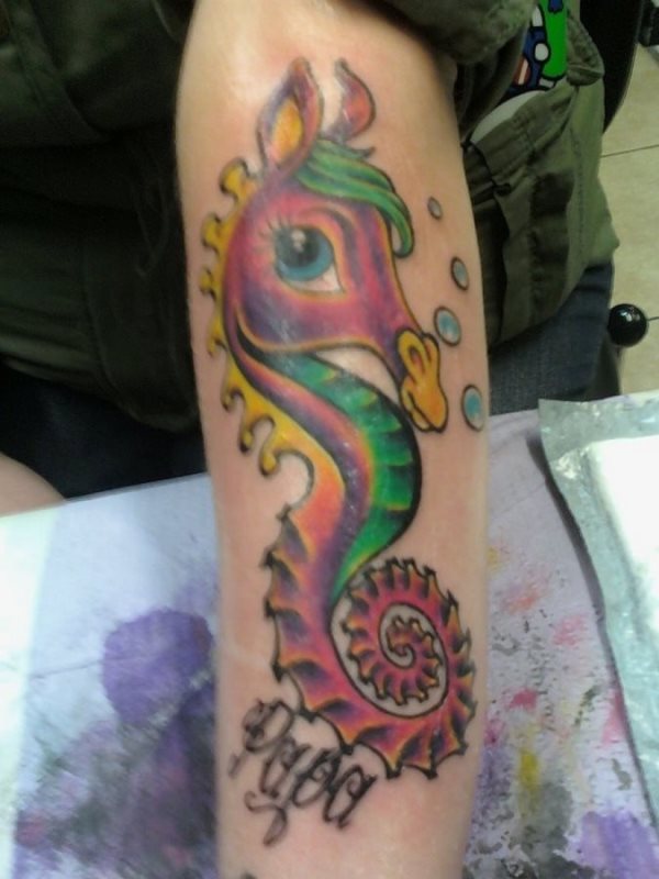 69 Ideas para Tatuajes de Caballitos de mar (+ Significado) 25