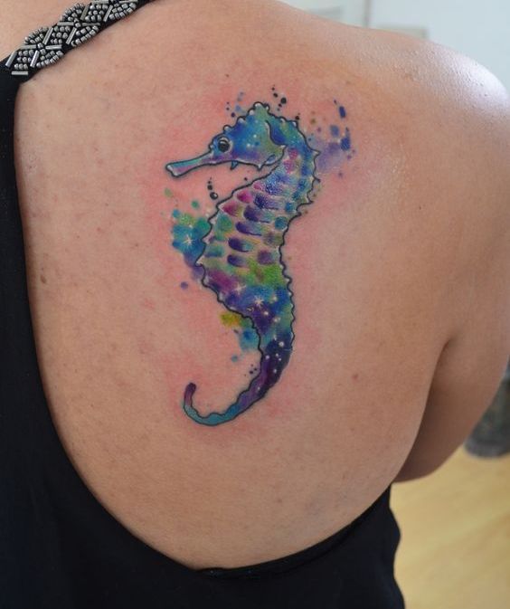 69 Ideas para Tatuajes de Caballitos de mar (+ Significado) 29
