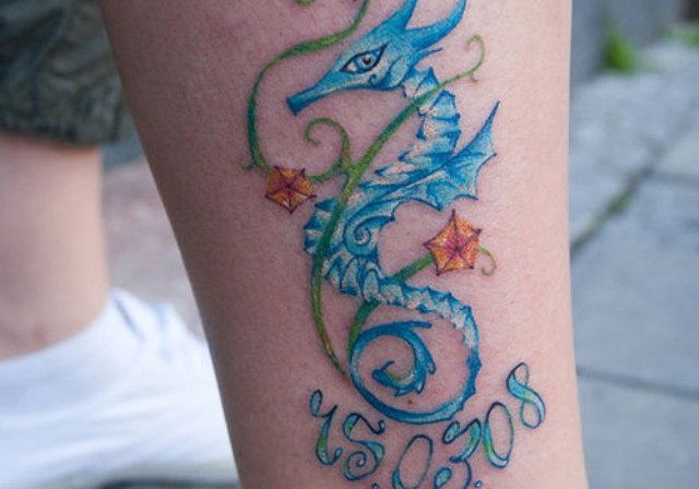 69 Ideas para Tatuajes de Caballitos de mar (+ Significado) 38