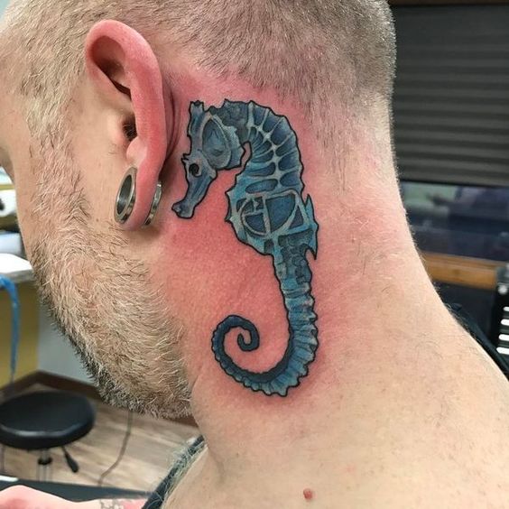 69 Ideas para Tatuajes de Caballitos de mar (+ Significado) 43