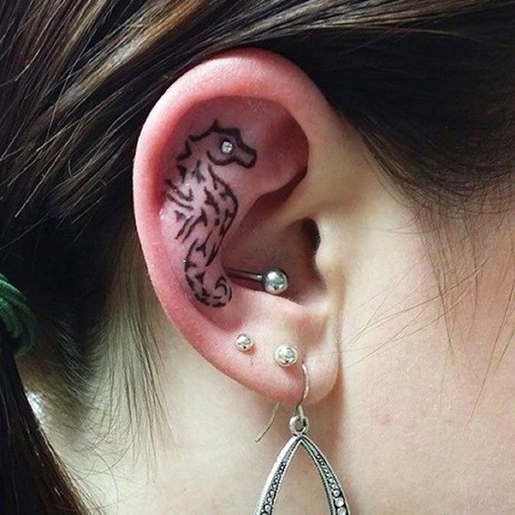 69 Ideas para Tatuajes de Caballitos de mar (+ Significado) 21