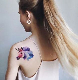 62 Ideas para Tatuajes de Unicornios (+Significados) 33 62 Ideas para Tatuajes de Unicornios (+Significados) 33