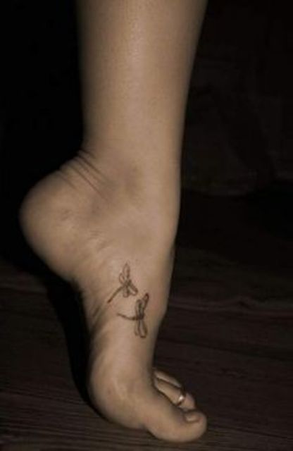 68 Tatuajes de Libélulas con sus Significados 39 68 Tatuajes de Libélulas con sus Significados 39
