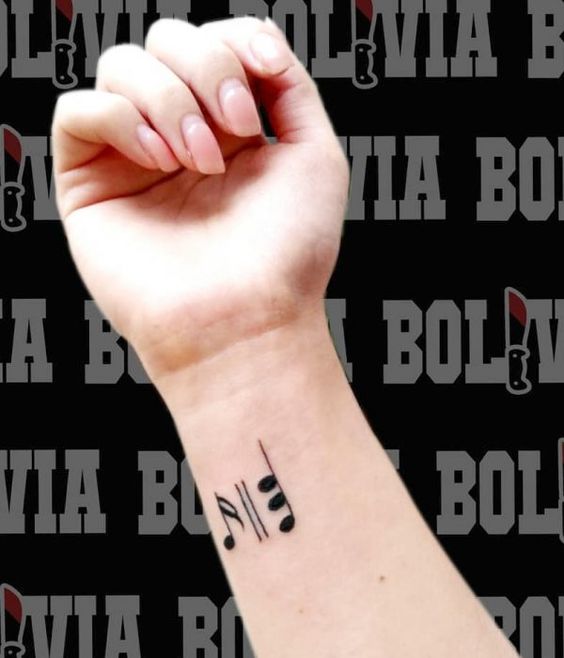 Tatuajes de Notas Musicales e Instrumentos 43 Tatuajes de Notas Musicales e Instrumentos 43