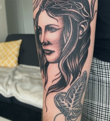69 Tatuajes del Señor de los anillos: magia en la piel 2 69 Tatuajes del Señor de los anillos: magia en la piel 2