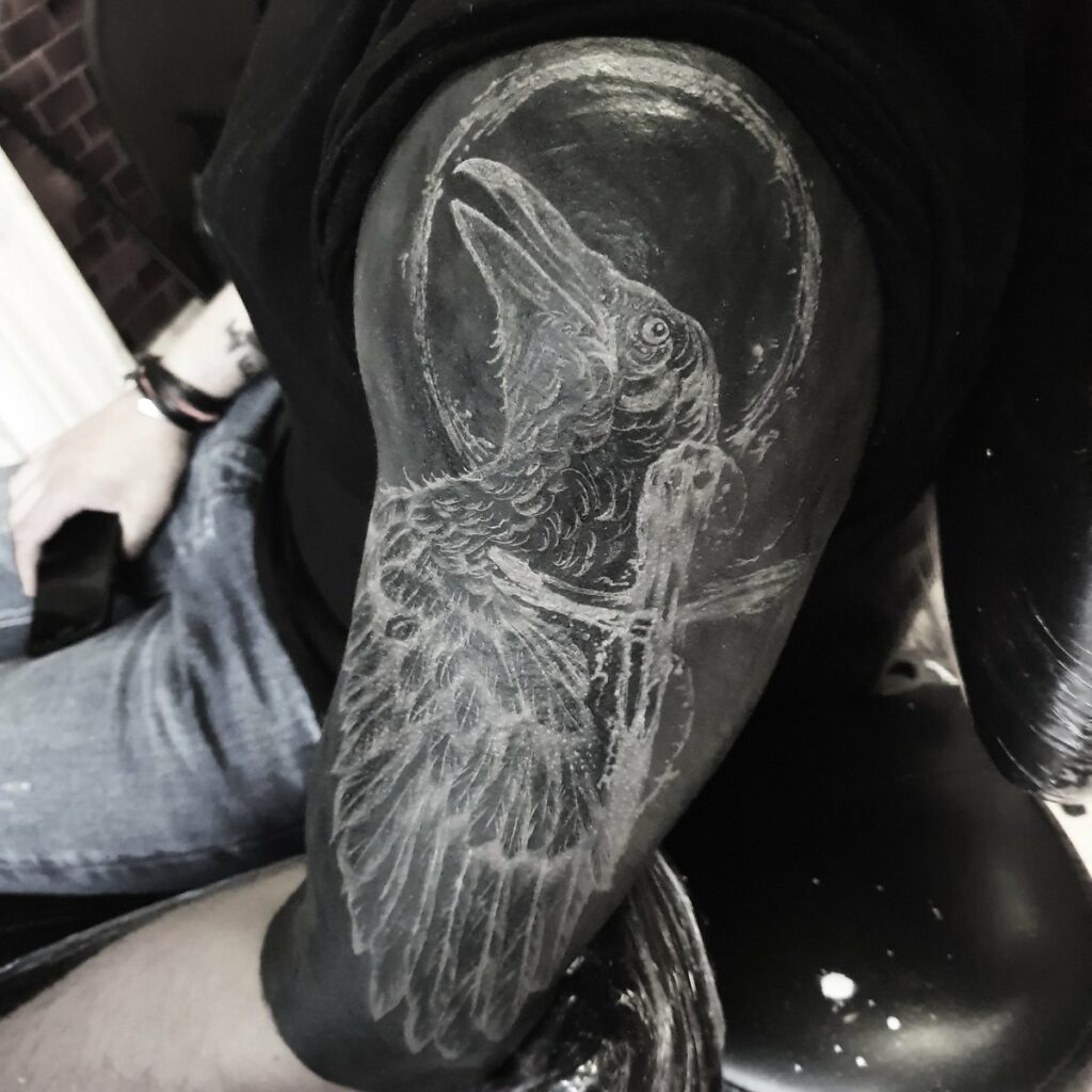 Tatuajes BlackOut: Rellenos en negro sólido 66 Tatuajes BlackOut: Rellenos en negro sólido 66