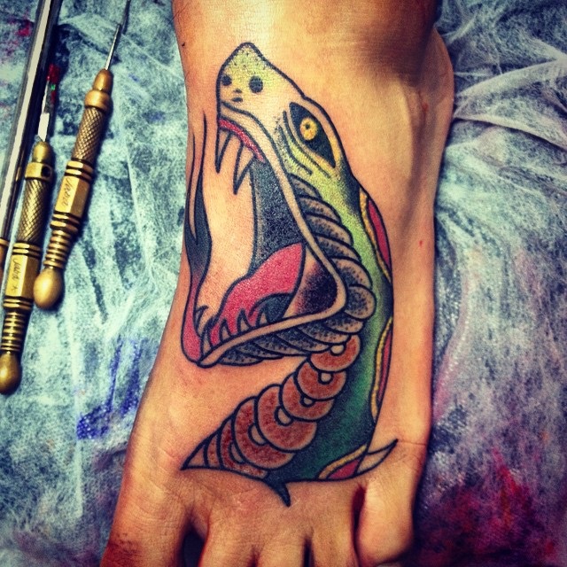Handpoke: técnica milenaria en la modernidad 65 Handpoke: técnica milenaria en la modernidad 65