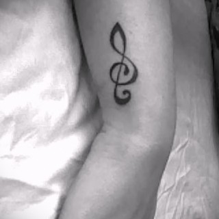 Handpoke: técnica milenaria en la modernidad 72 Handpoke: técnica milenaria en la modernidad 72