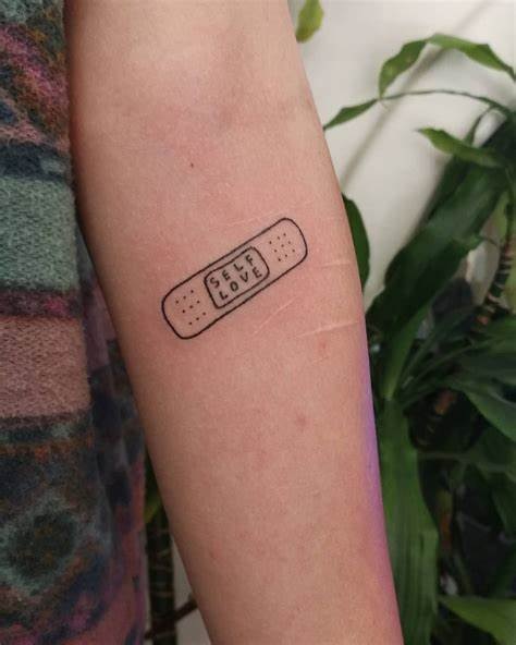 Handpoke: técnica milenaria en la modernidad 93 Handpoke: técnica milenaria en la modernidad 93