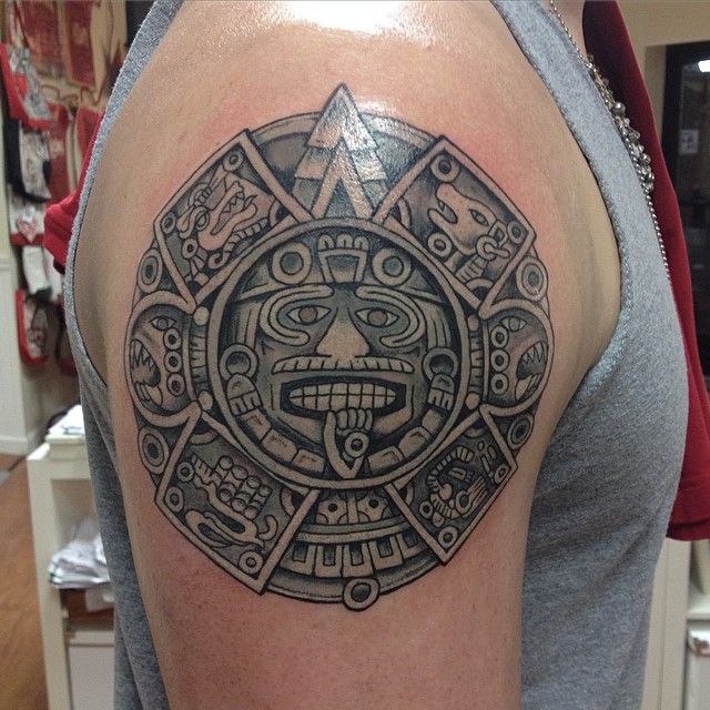 Tatuajes del calendario azteca 18 Tatuajes del calendario azteca 18