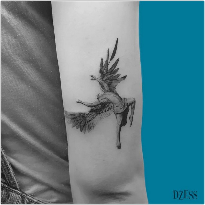 Tatuajes de Ícaro y su Significado 20 Tatuajes de Ícaro y su Significado 20
