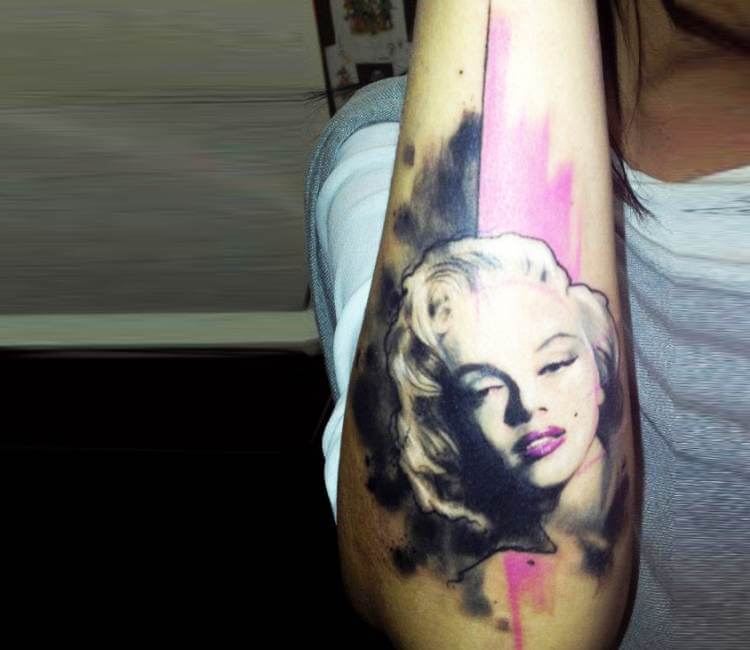 Tatuajes de Marilyn Monroe: Los Mejores Diseños 29 Tatuajes de Marilyn Monroe: Los Mejores Diseños 29