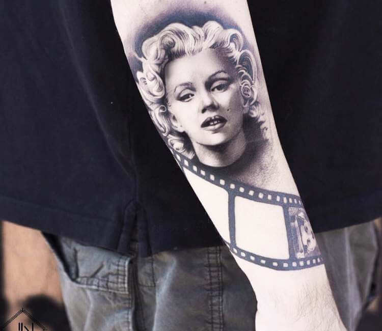 Tatuajes de Marilyn Monroe: Los Mejores Diseños 38 Tatuajes de Marilyn Monroe: Los Mejores Diseños 38
