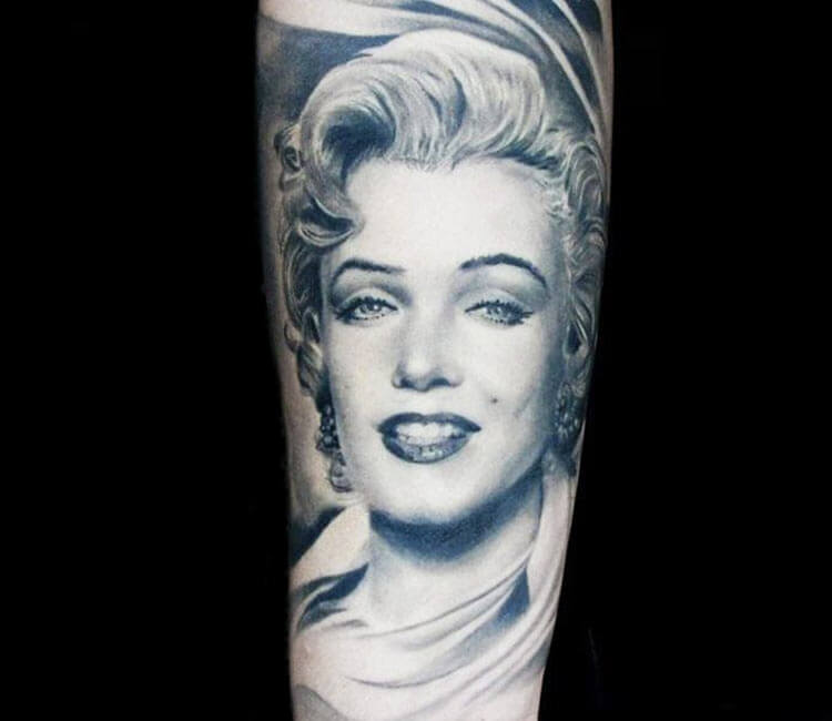 Tatuajes de Marilyn Monroe: Los Mejores Diseños 45 Tatuajes de Marilyn Monroe: Los Mejores Diseños 45