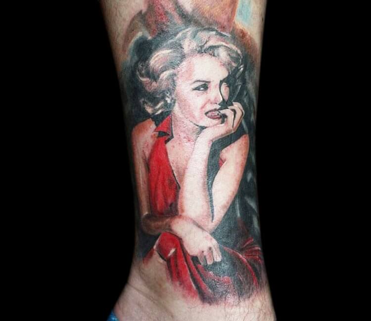 Tatuajes de Marilyn Monroe: Los Mejores Diseños 46 Tatuajes de Marilyn Monroe: Los Mejores Diseños 46