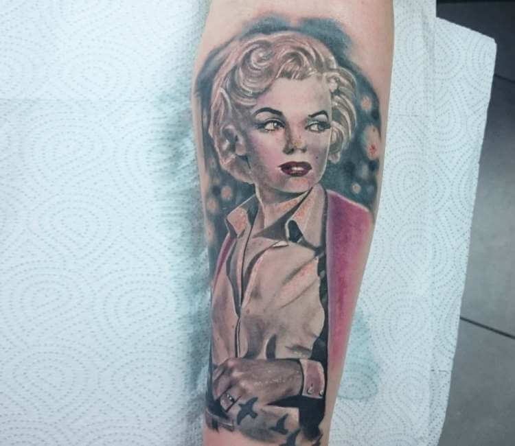Tatuajes de Marilyn Monroe: Los Mejores Diseños 23 Tatuajes de Marilyn Monroe: Los Mejores Diseños 23