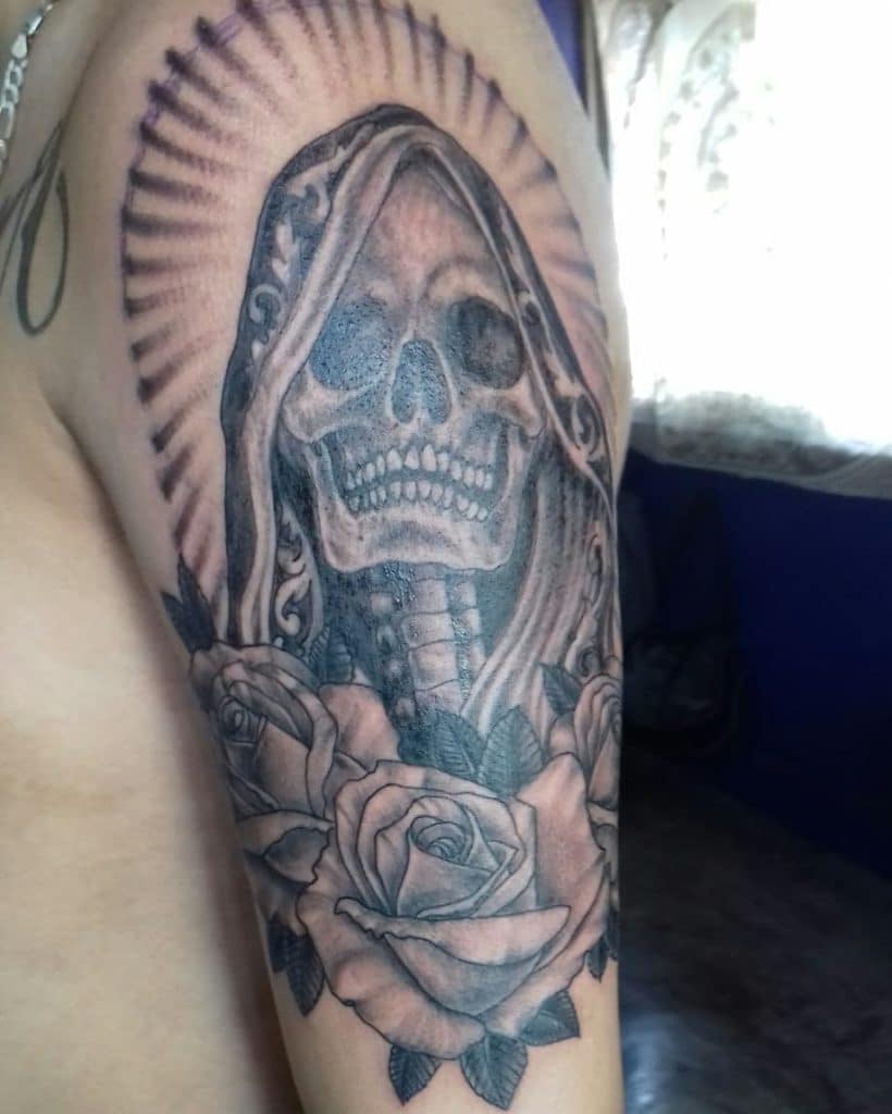 45 Mejores Tatuajes de la Santa Muerte con Significados 28 45 Mejores Tatuajes de la Santa Muerte con Significados 28