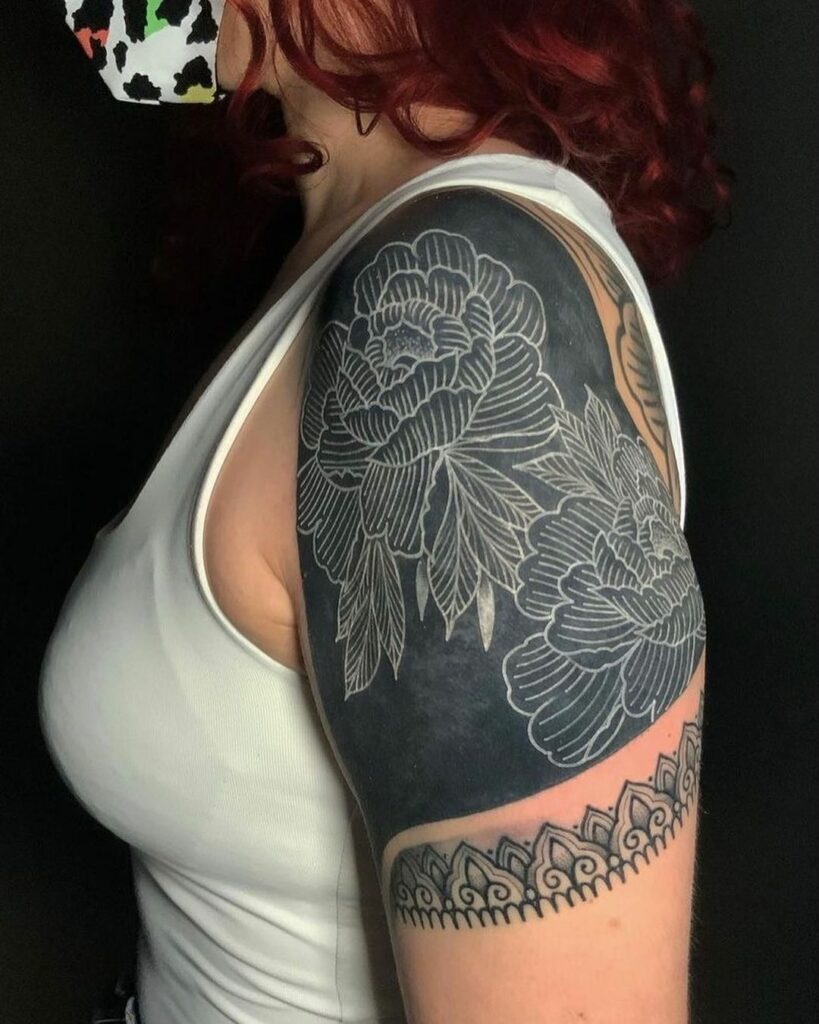 Tatuajes blackout: el negro impactante 11 Tatuajes blackout: el negro impactante 11