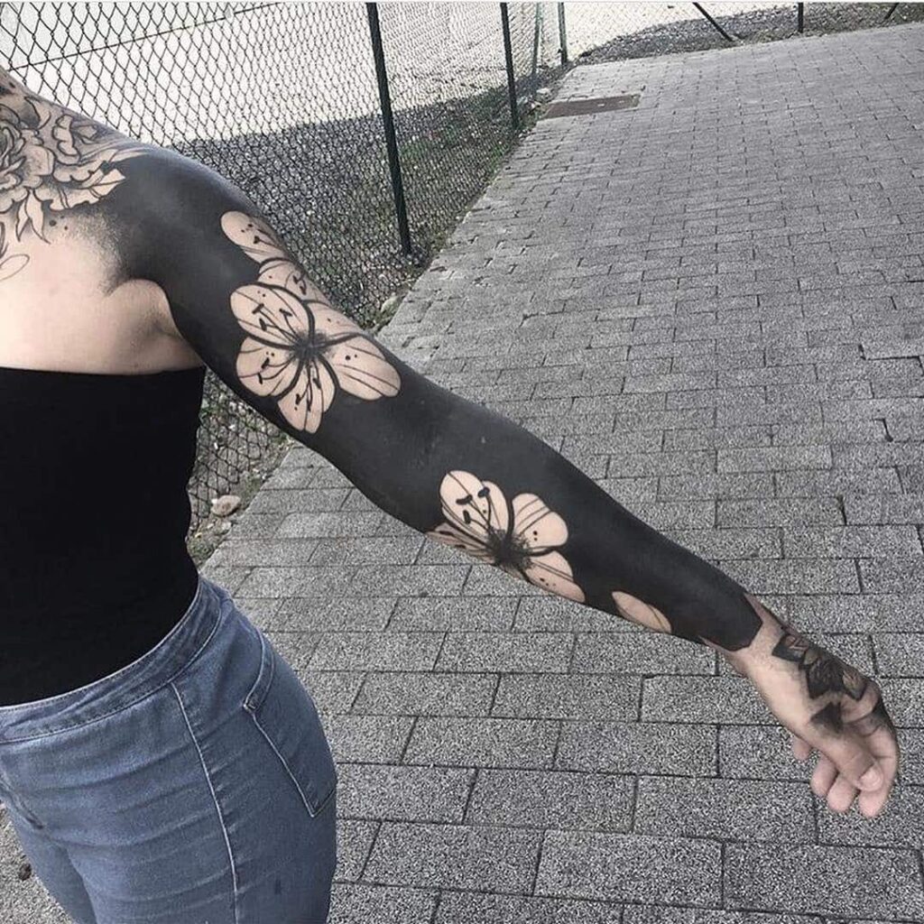 Tatuajes blackout: el negro impactante 14 Tatuajes blackout: el negro impactante 14