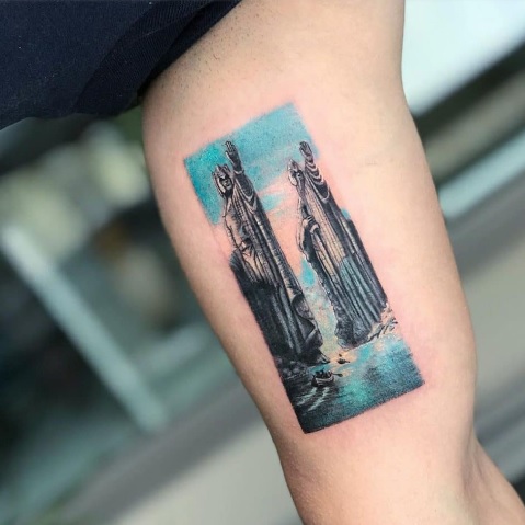 69 Tatuajes del Señor de los anillos: magia en la piel 45 69 Tatuajes del Señor de los anillos: magia en la piel 45