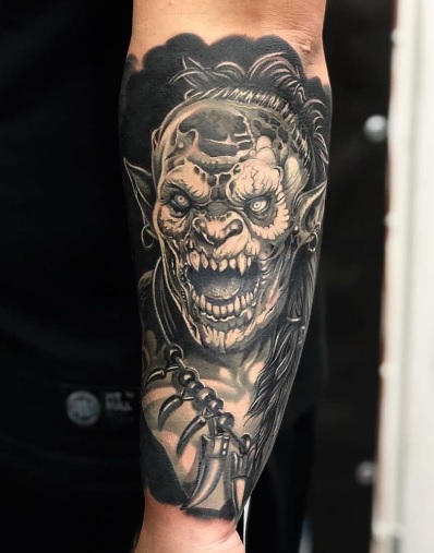 69 Tatuajes del Señor de los anillos: magia en la piel 9 69 Tatuajes del Señor de los anillos: magia en la piel 9