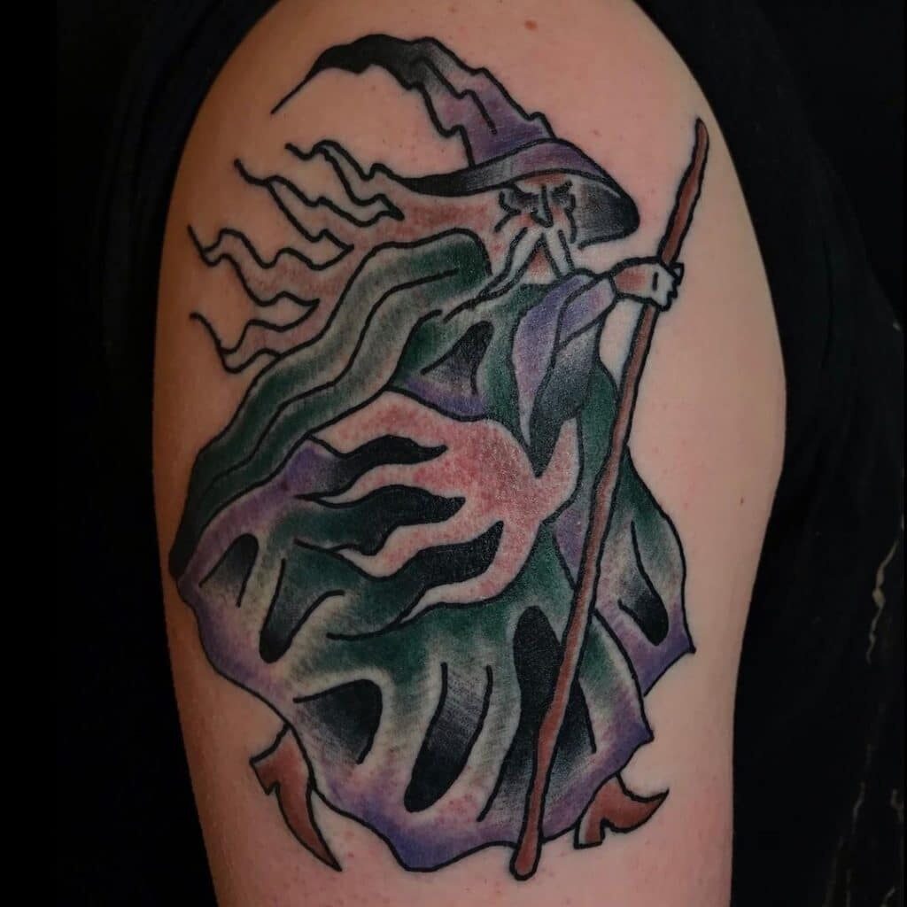 69 Tatuajes del Señor de los anillos: magia en la piel 20 69 Tatuajes del Señor de los anillos: magia en la piel 20