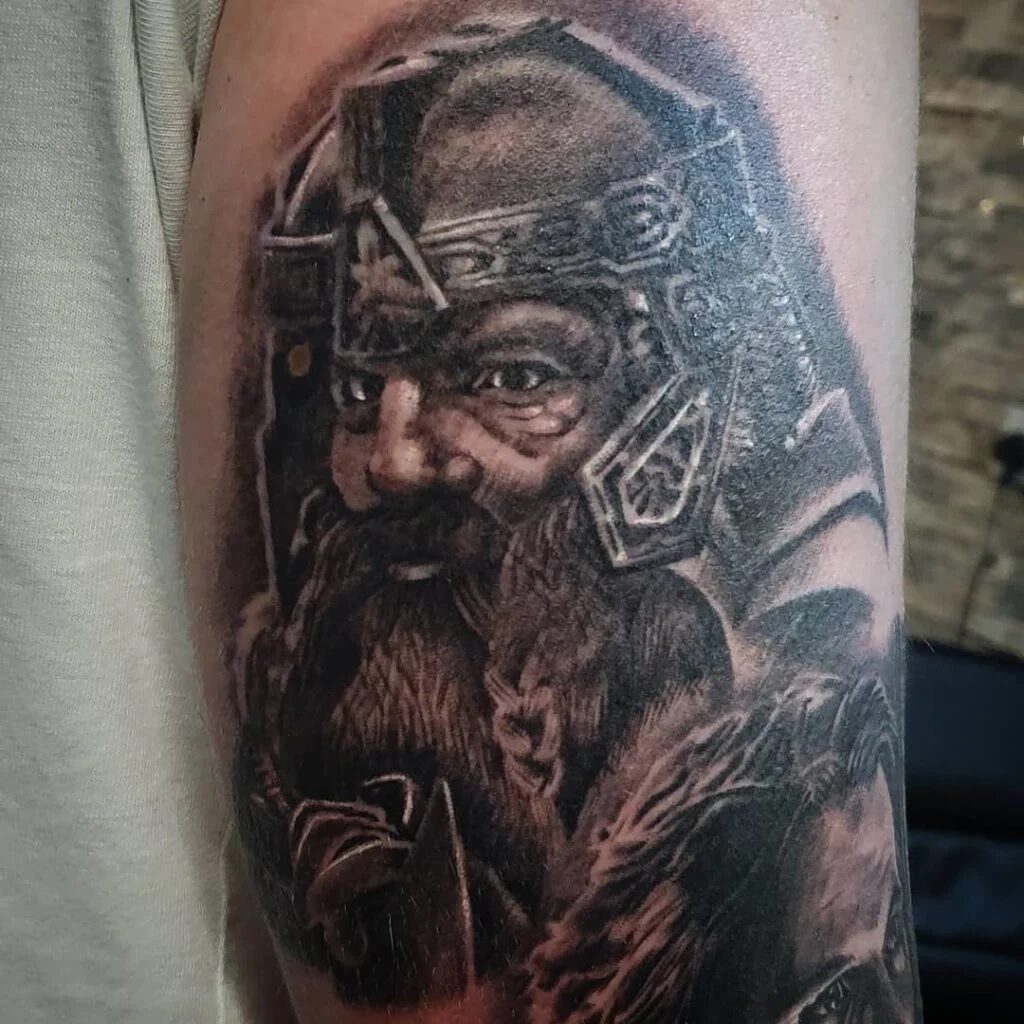 69 Tatuajes del Señor de los anillos: magia en la piel 21 69 Tatuajes del Señor de los anillos: magia en la piel 21