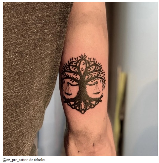 69 Tatuajes del Señor de los anillos: magia en la piel 31 69 Tatuajes del Señor de los anillos: magia en la piel 31