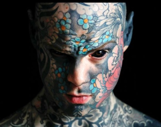 Sylvain Hélayne: le niegan ser maestro por sus tatuajes 1 Sylvain Hélayne: le niegan ser maestro por sus tatuajes 1