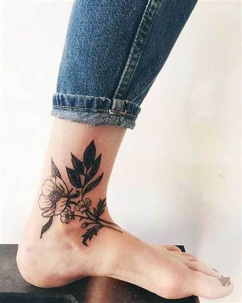 63 Ideas de Tatuajes en los Pies 14