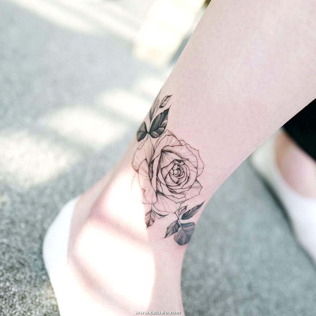 63 Ideas de Tatuajes en los Pies 15