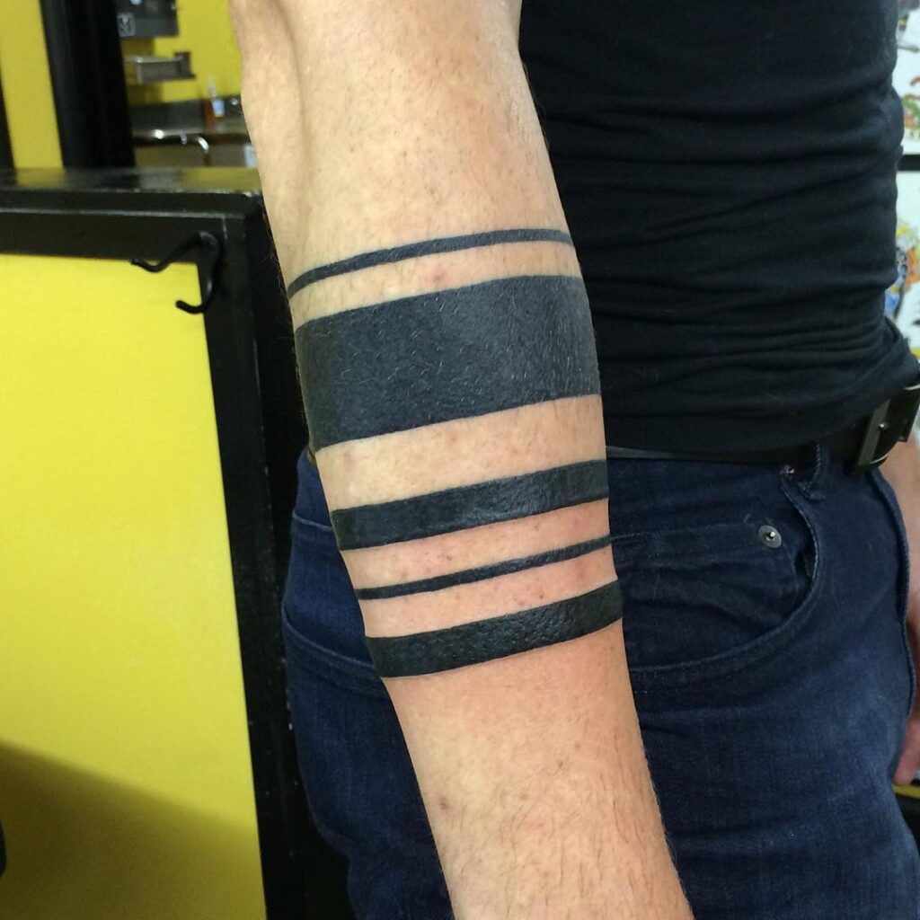 66 Ideas de Tatuajes de Pulseras 12