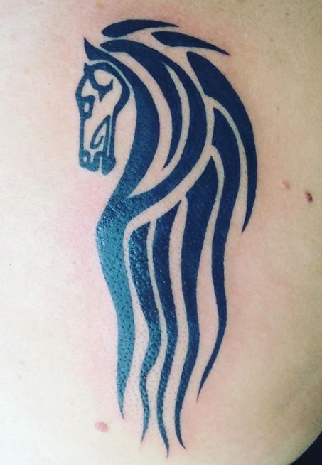69 Tatuajes del Señor de los anillos: magia en la piel 67 69 Tatuajes del Señor de los anillos: magia en la piel 67