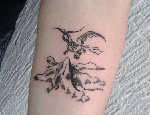 69 Tatuajes del Señor de los anillos: magia en la piel 23 69 Tatuajes del Señor de los anillos: magia en la piel 23