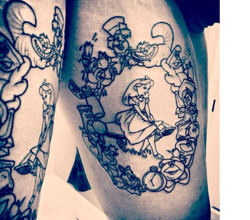Tatuajes de Alicia en el país de las maravillas 20 Tatuajes de Alicia en el país de las maravillas 21