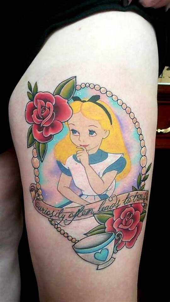 Tatuajes de Alicia en el país de las maravillas 27 Tatuajes de Alicia en el país de las maravillas 28