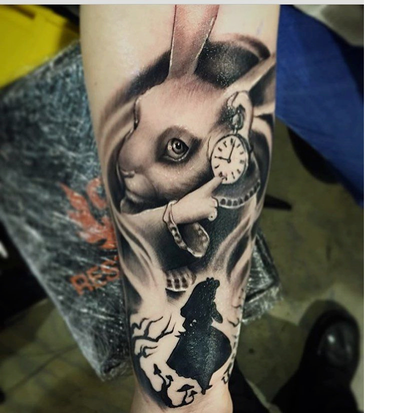 Tatuajes de Alicia en el país de las maravillas 43 Tatuajes de Alicia en el país de las maravillas 44