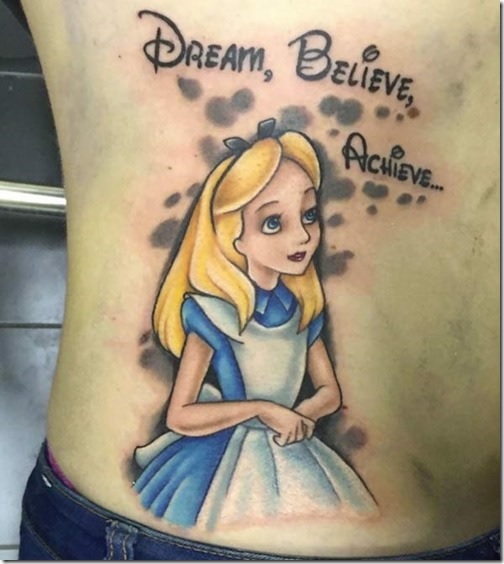 Tatuajes de Alicia en el país de las maravillas 36 Tatuajes de Alicia en el país de las maravillas 37