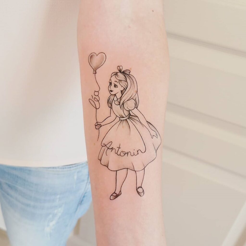 Tatuajes de Alicia en el país de las maravillas 12 Tatuajes de Alicia en el país de las maravillas 12