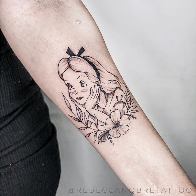 Tatuajes de Alicia en el país de las maravillas 14 Tatuajes de Alicia en el país de las maravillas 15