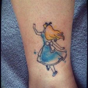 Tatuajes de Alicia en el país de las maravillas 8 Tatuajes de Alicia en el país de las maravillas 8