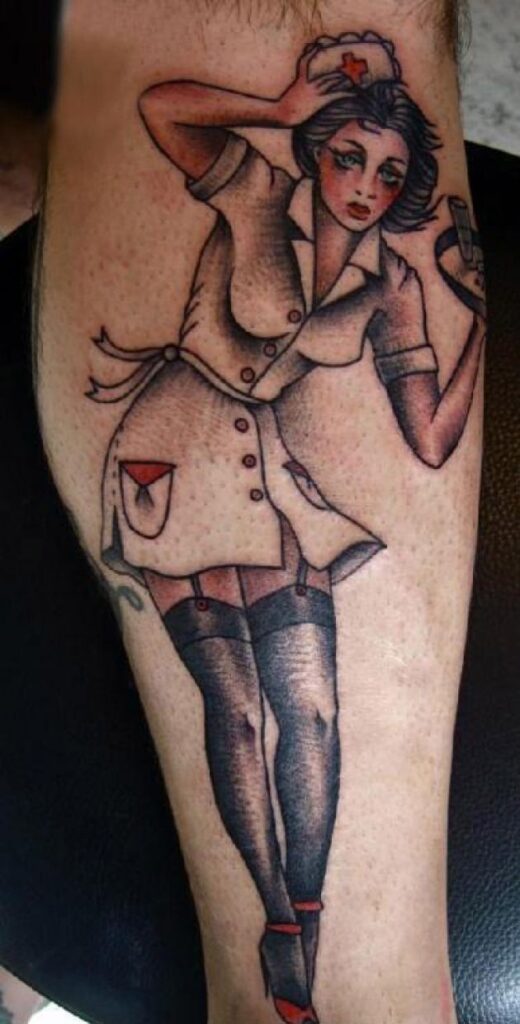 Tatuajes Pin Up: Colgados en la piel 13 Tatuajes Pin Up: Colgados en la piel 13