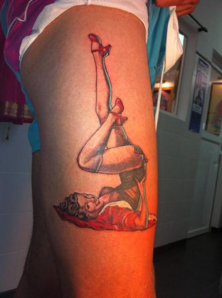 Tatuajes Pin Up: Colgados en la piel 50